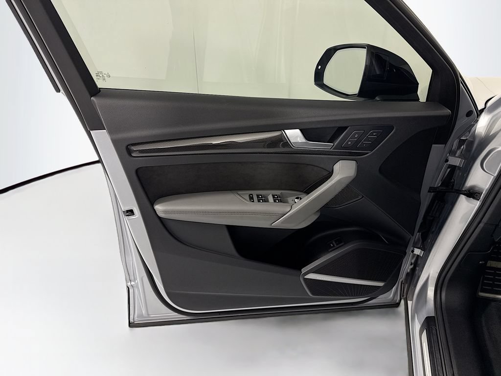 Used 2020 Audi SQ5 Prestige w/ Prestige Package AWD/4WD image 24