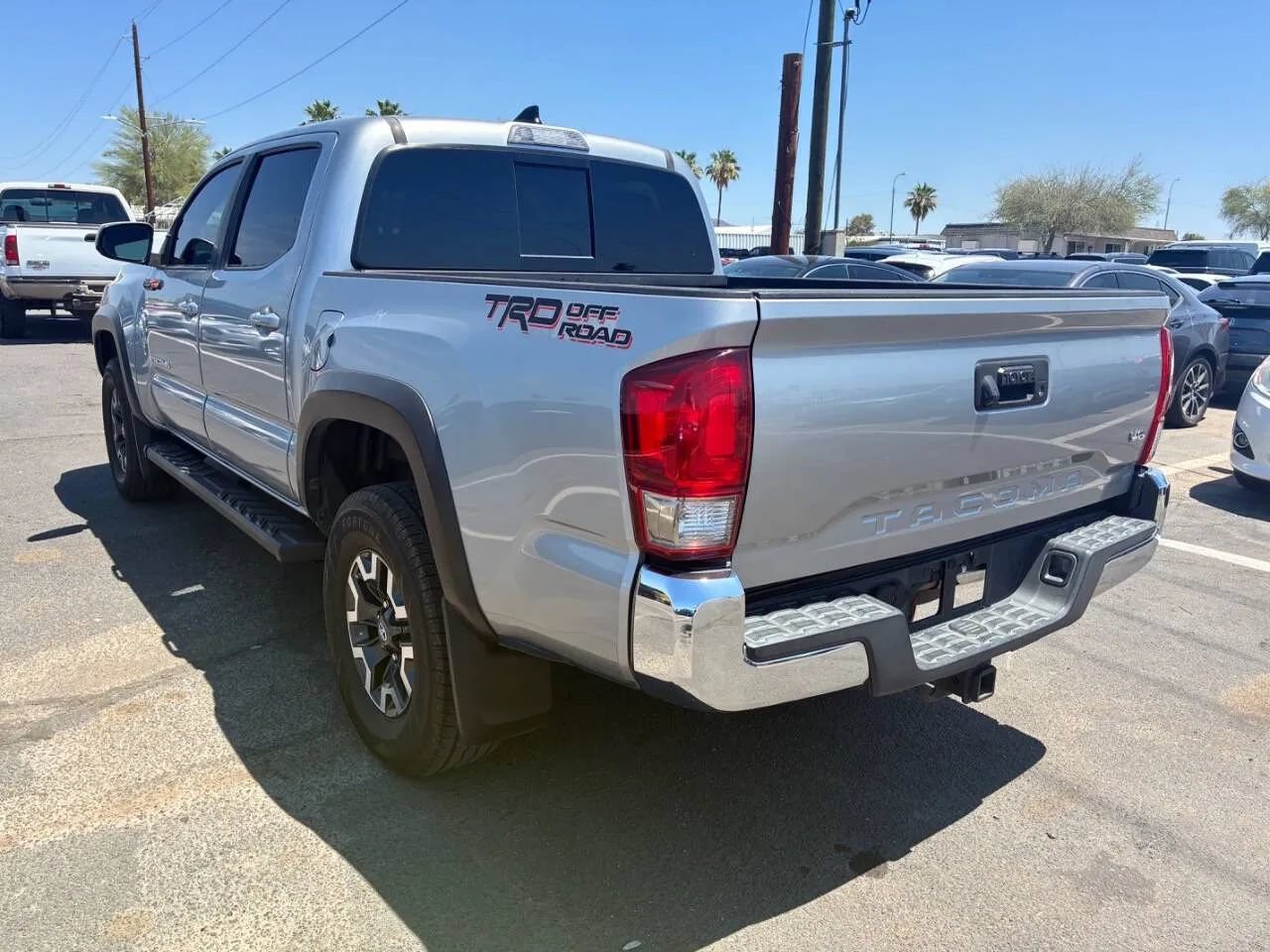 Used 2017 Toyota Tacoma TRD Off-Road w/ Tow Package RWD image 5