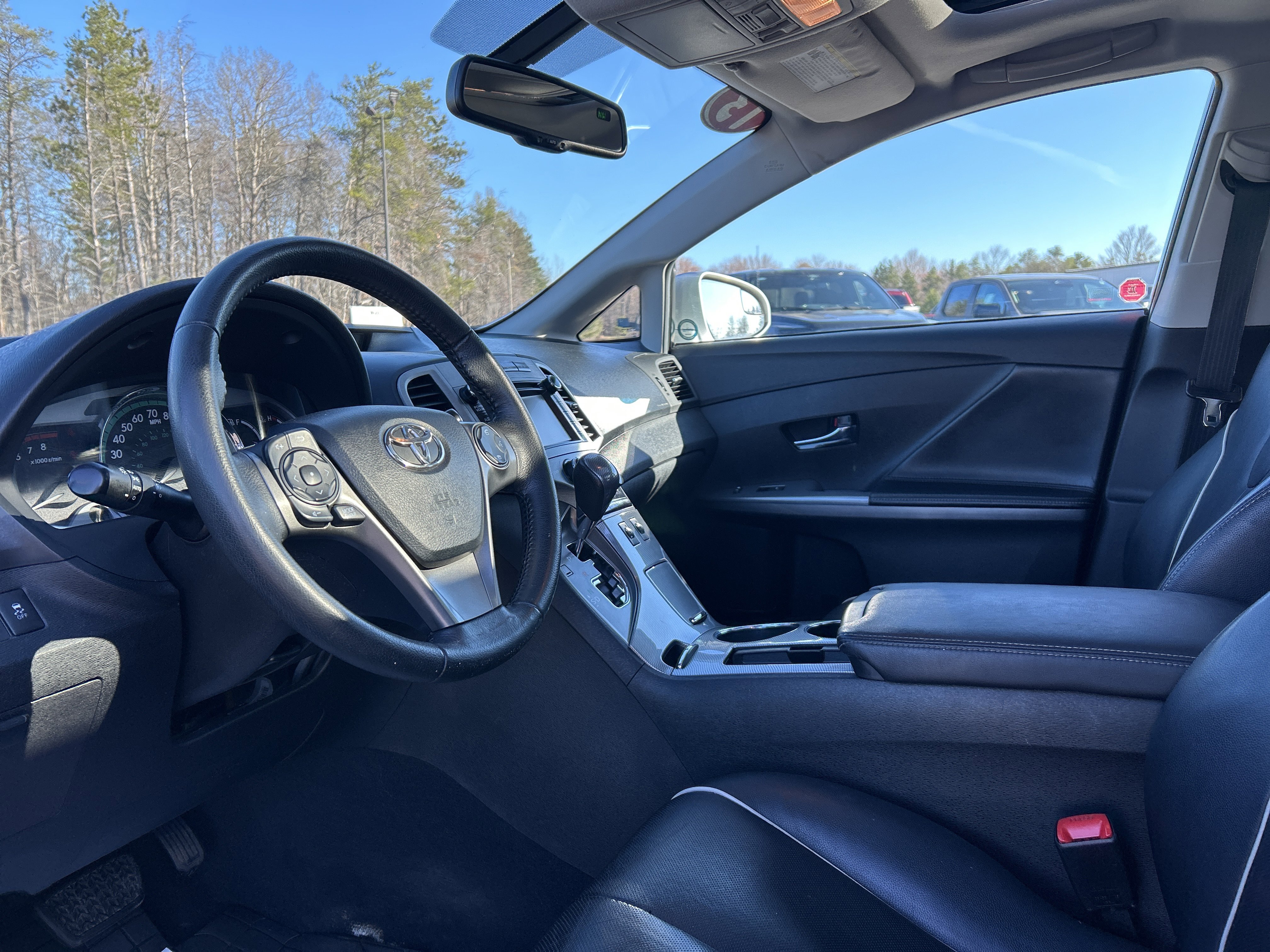 Used 2013 Toyota Venza LE AWD/4WD image 12