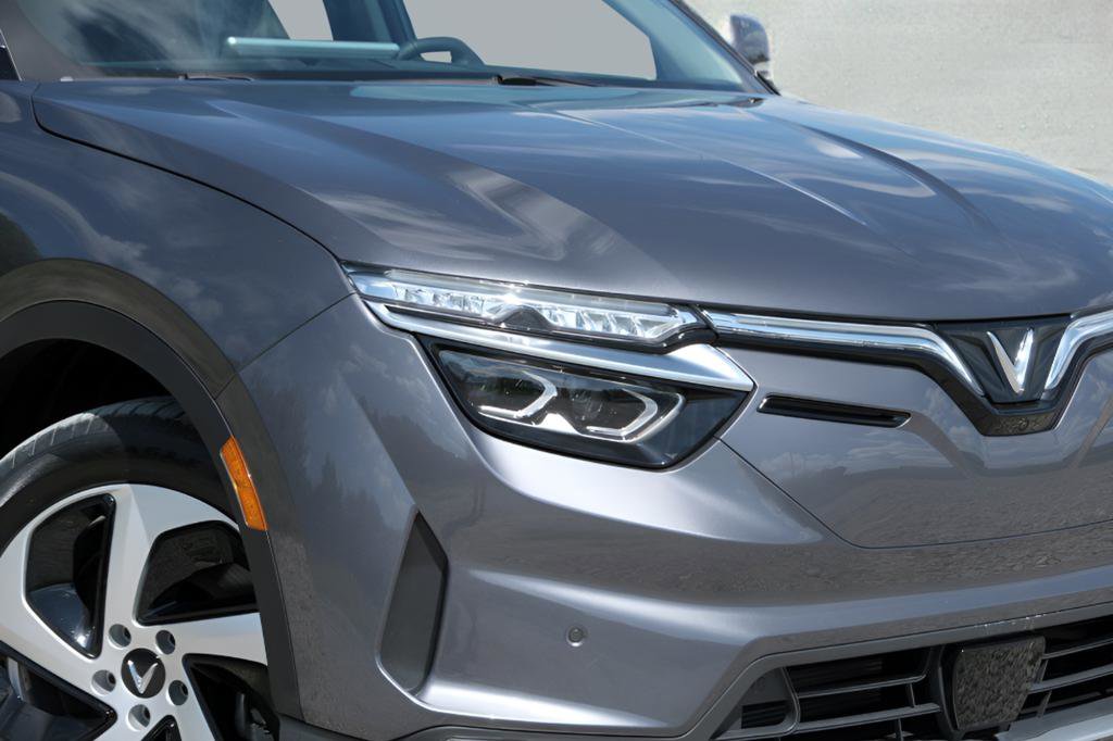 New 2025 VinFast VF 8 Eco image 33