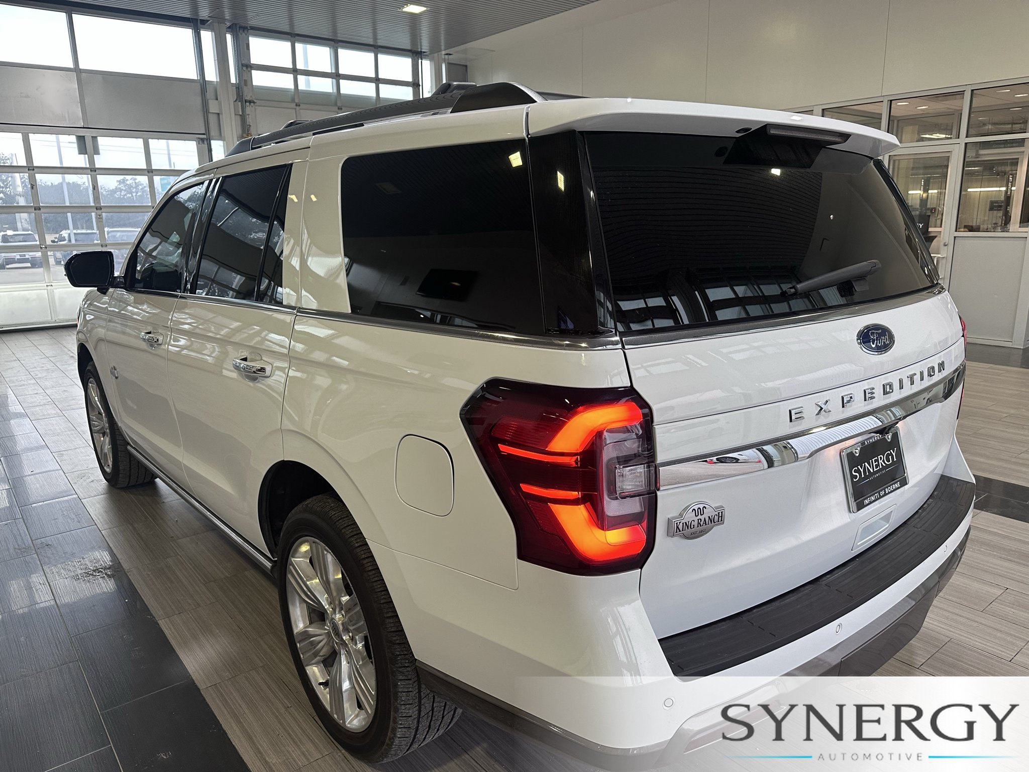 Used 2024 Ford Expedition King Ranch AWD/4WD image 11