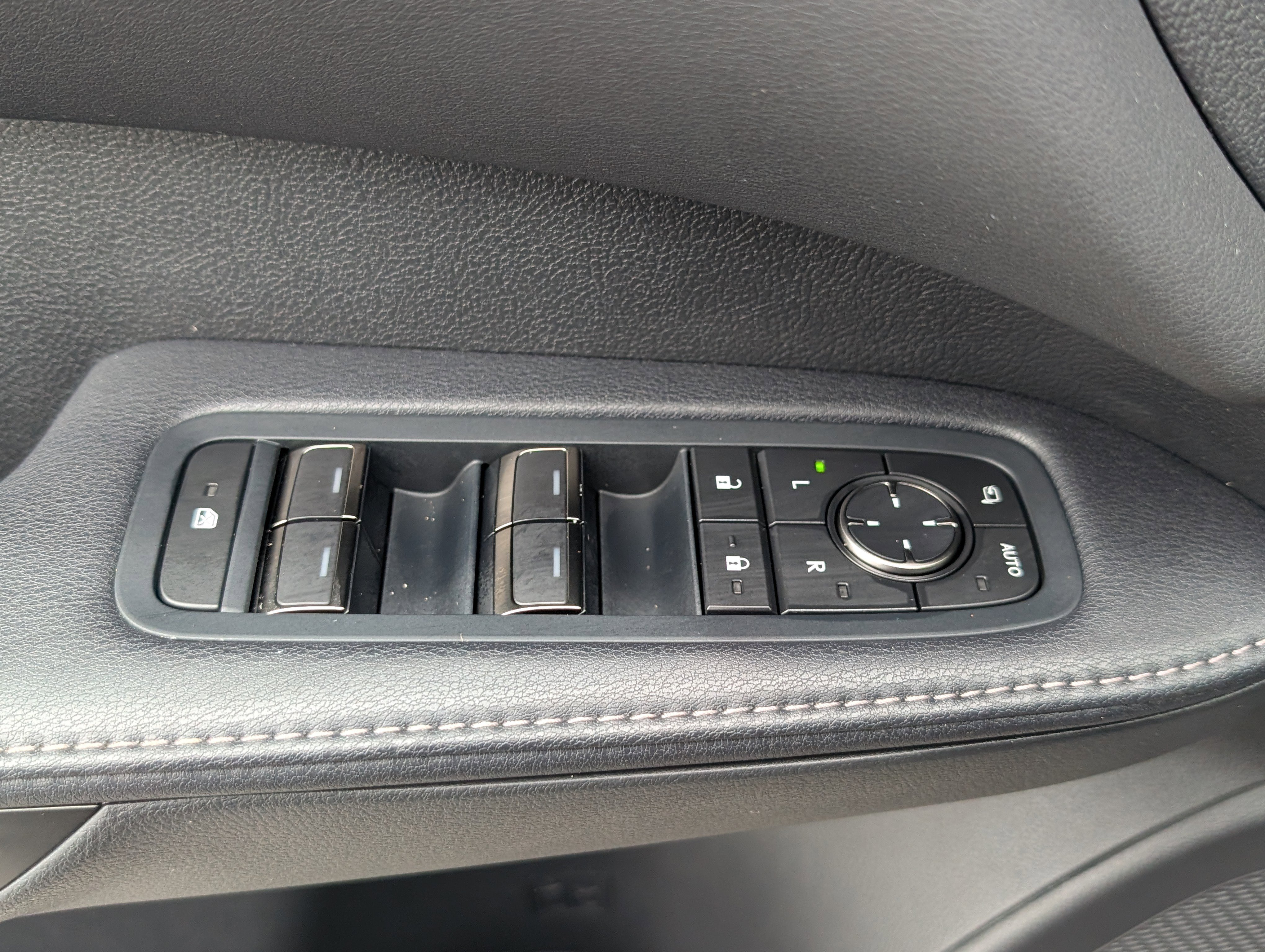 Certified 2023 Lexus RX 350 Premium w/ Accessory Package (Z1) image 20