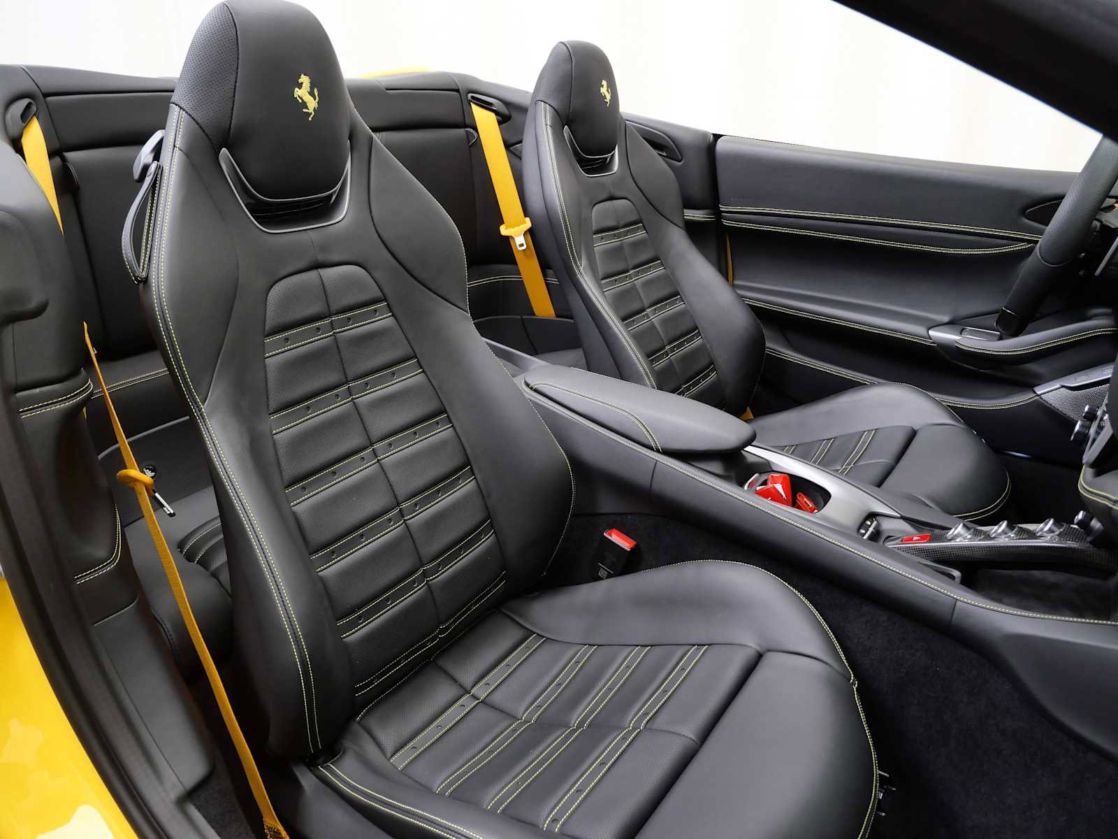 Certified 2023 Ferrari Portofino M image 16