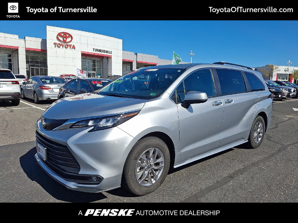 Used 2025 Toyota Sienna XLE