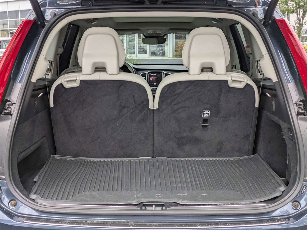 Used 2023 Volvo XC90 B6 Ultimate w/ Protection Package Premier image 12