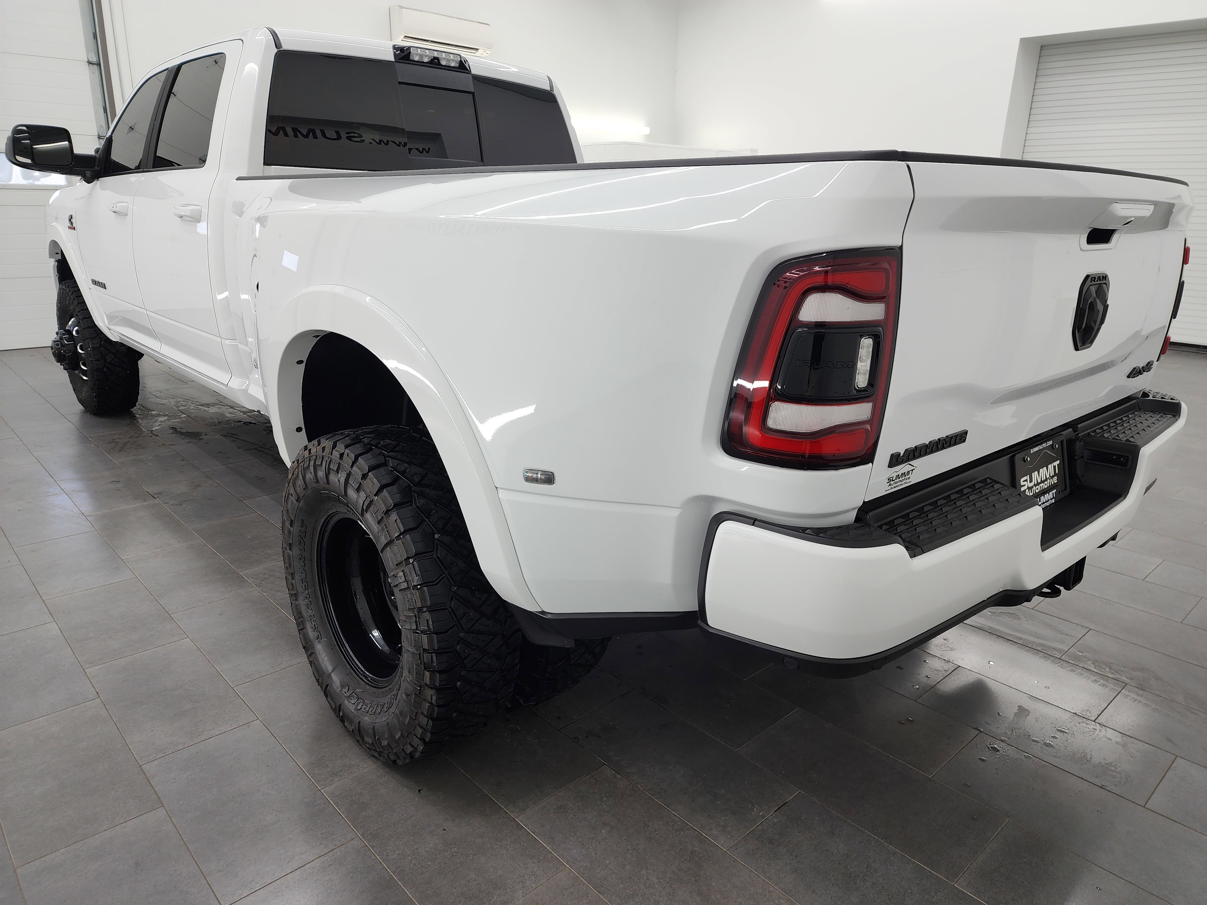 Used 2021 RAM 3500 Laramie w/ Night Edition image 6