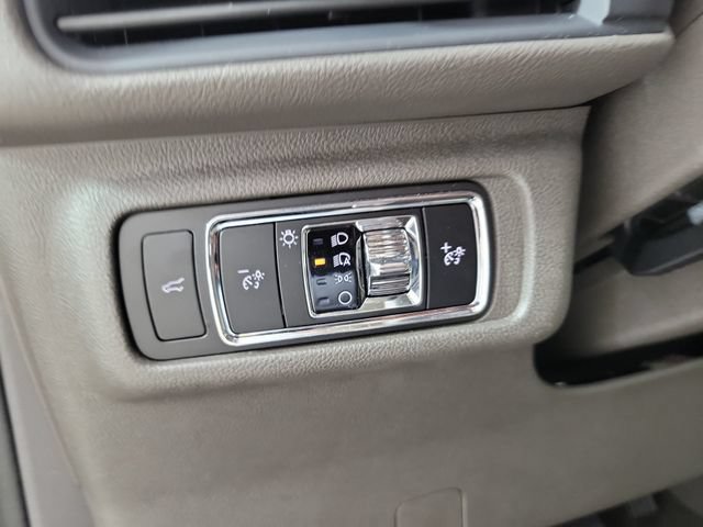 Used 2023 Lincoln Corsair FWD image 20