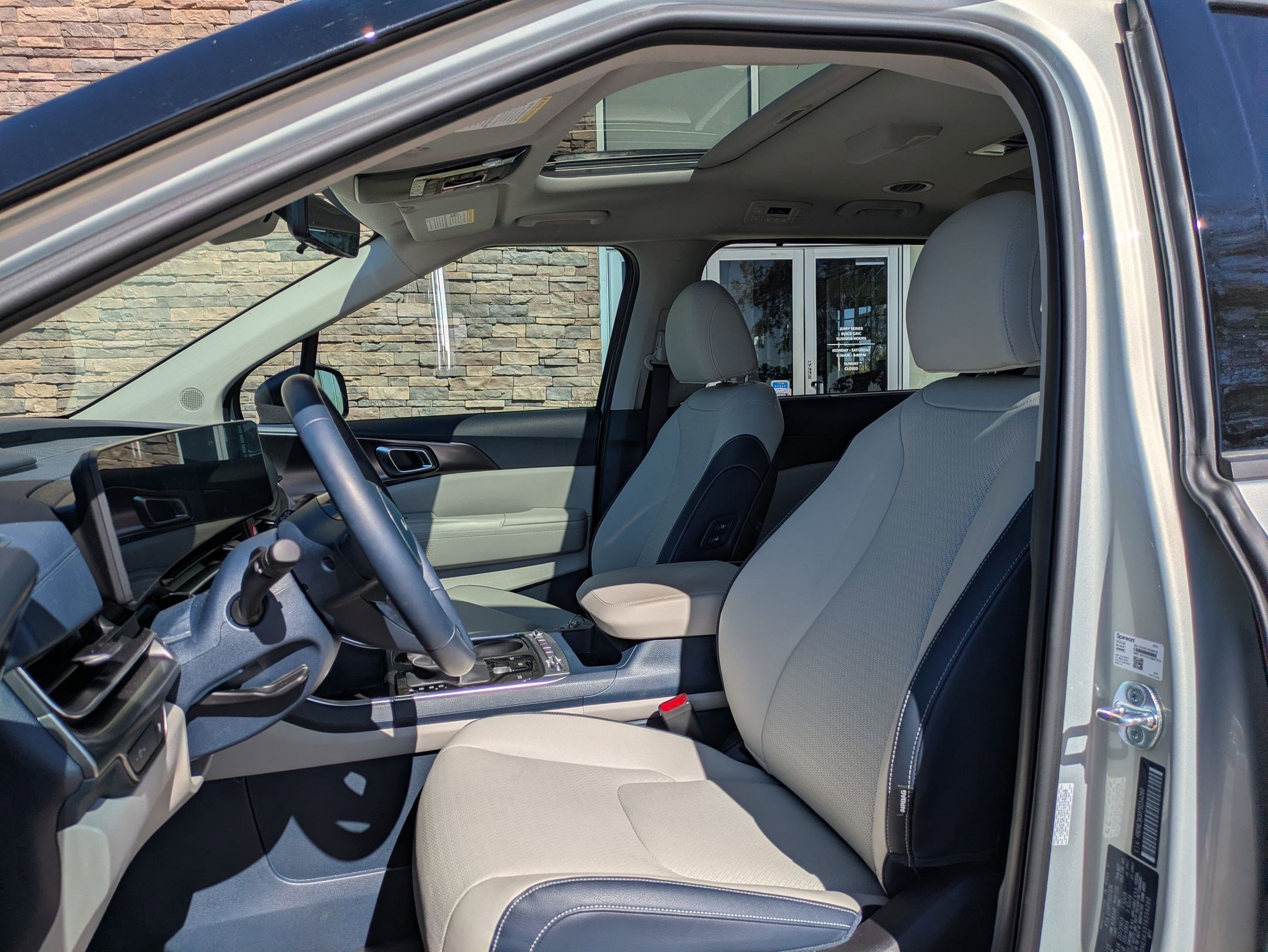 Used 2026 Kia Carnival SX Prestige FWD image 25