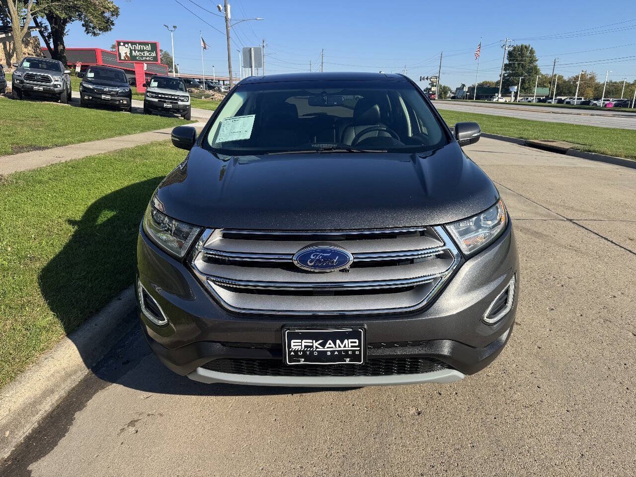 Used 2018 Ford Edge Titanium w/ Equipment Group 301A AWD/4WD image 8