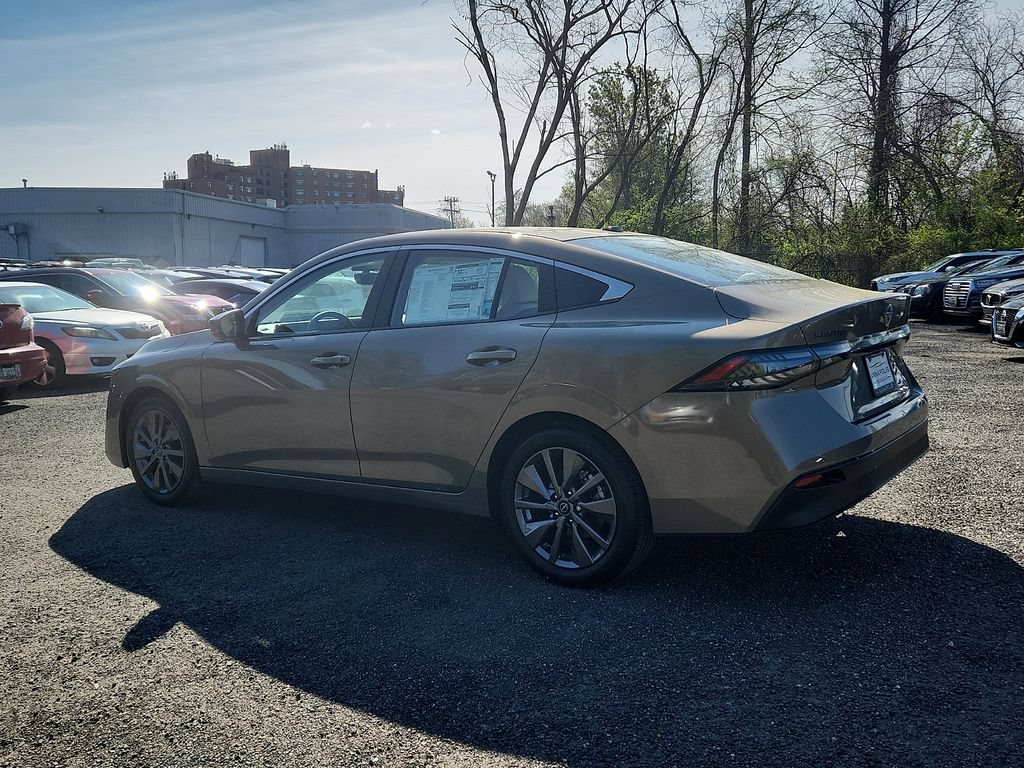 New 2026 Nissan Sentra SL w/ Floor Mat Package FWD image 3