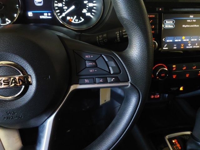 Used 2018 Nissan Rogue S AWD/4WD image 24
