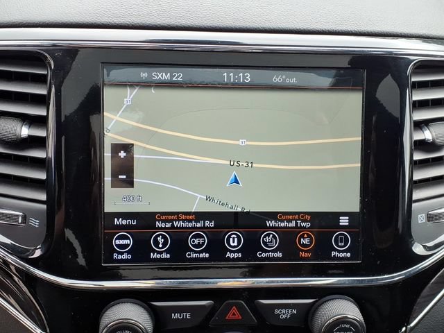 Used 2019 Jeep Grand Cherokee Overland AWD/4WD image 2