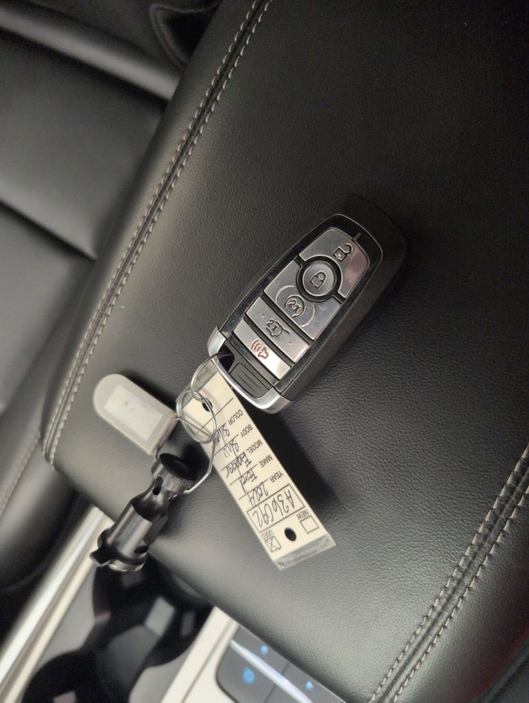 Used 2024 Ford Explorer XLT w/ Equipment Group 202A image 40