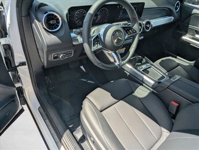 New 2026 Mercedes-Benz GLB 250 image 3