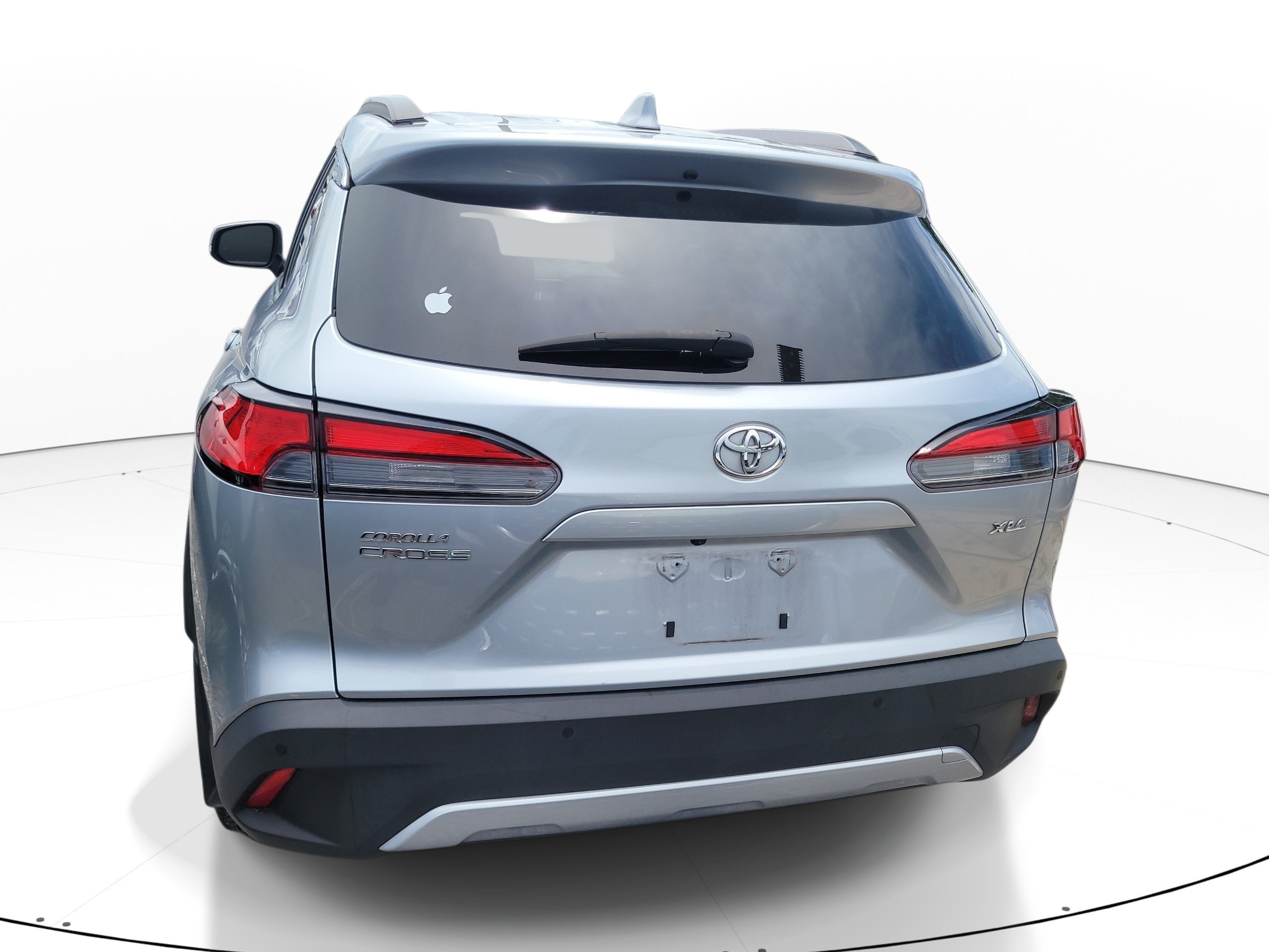 Certified 2023 Toyota Corolla Cross XLE w/ Convenience Package FWD image 6