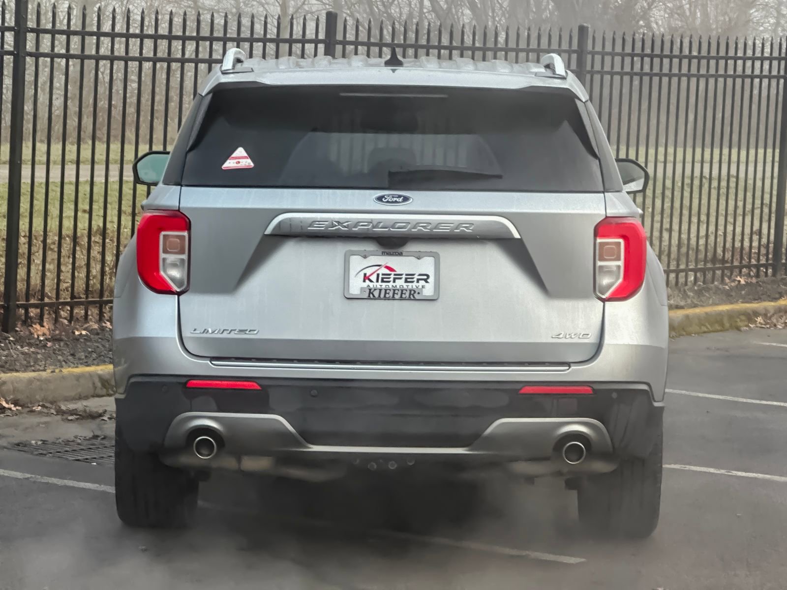 Used 2024 Ford Explorer Limited image 4