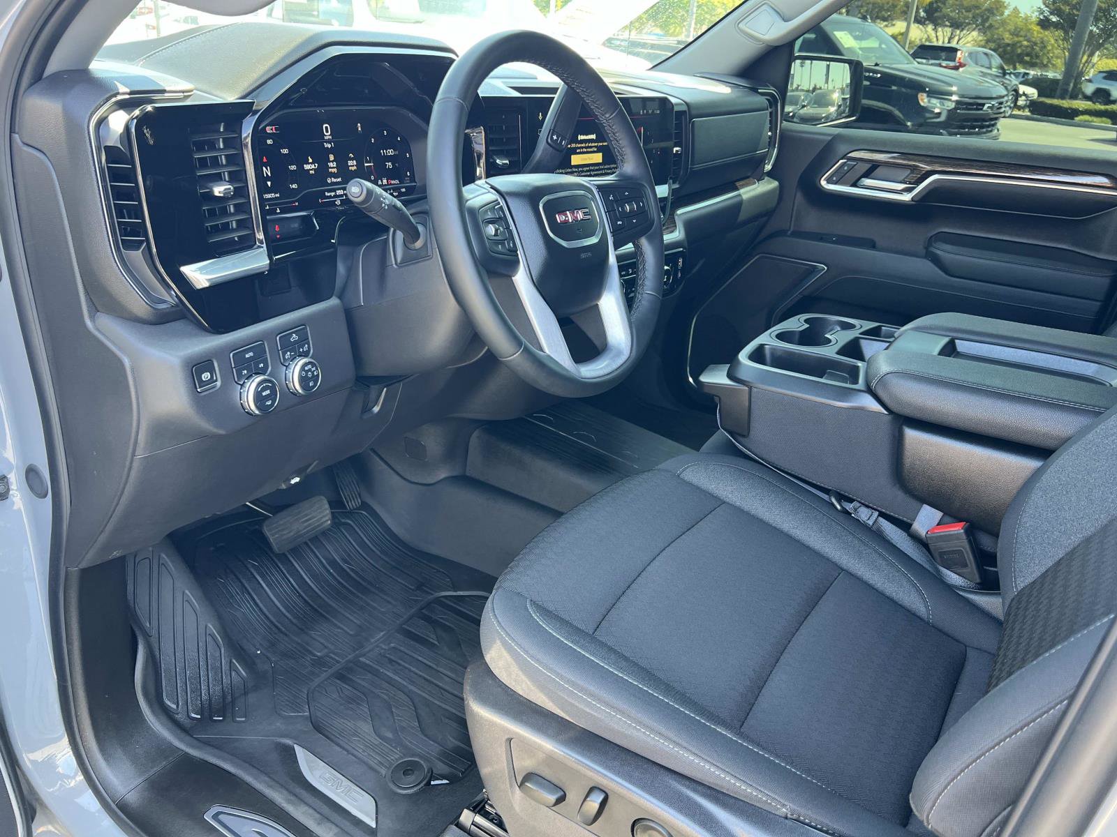 Used 2024 GMC Sierra 1500 Elevation w/ LPO, Elevation Black Package image 5