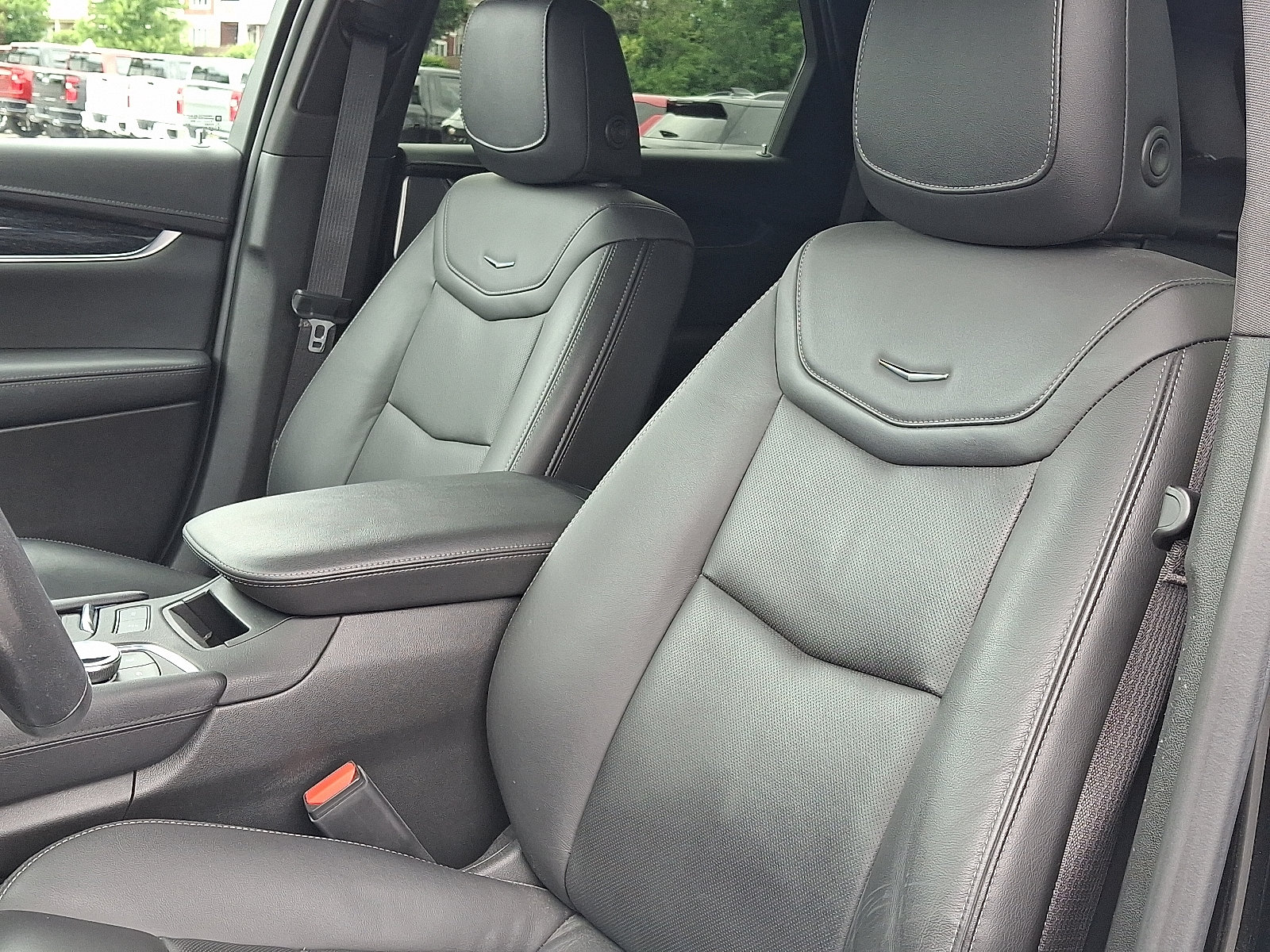 Certified 2023 Cadillac XT5 Premium Luxury AWD/4WD image 17