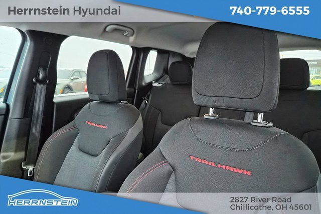 Used 2023 Jeep Renegade Trailhawk image 21