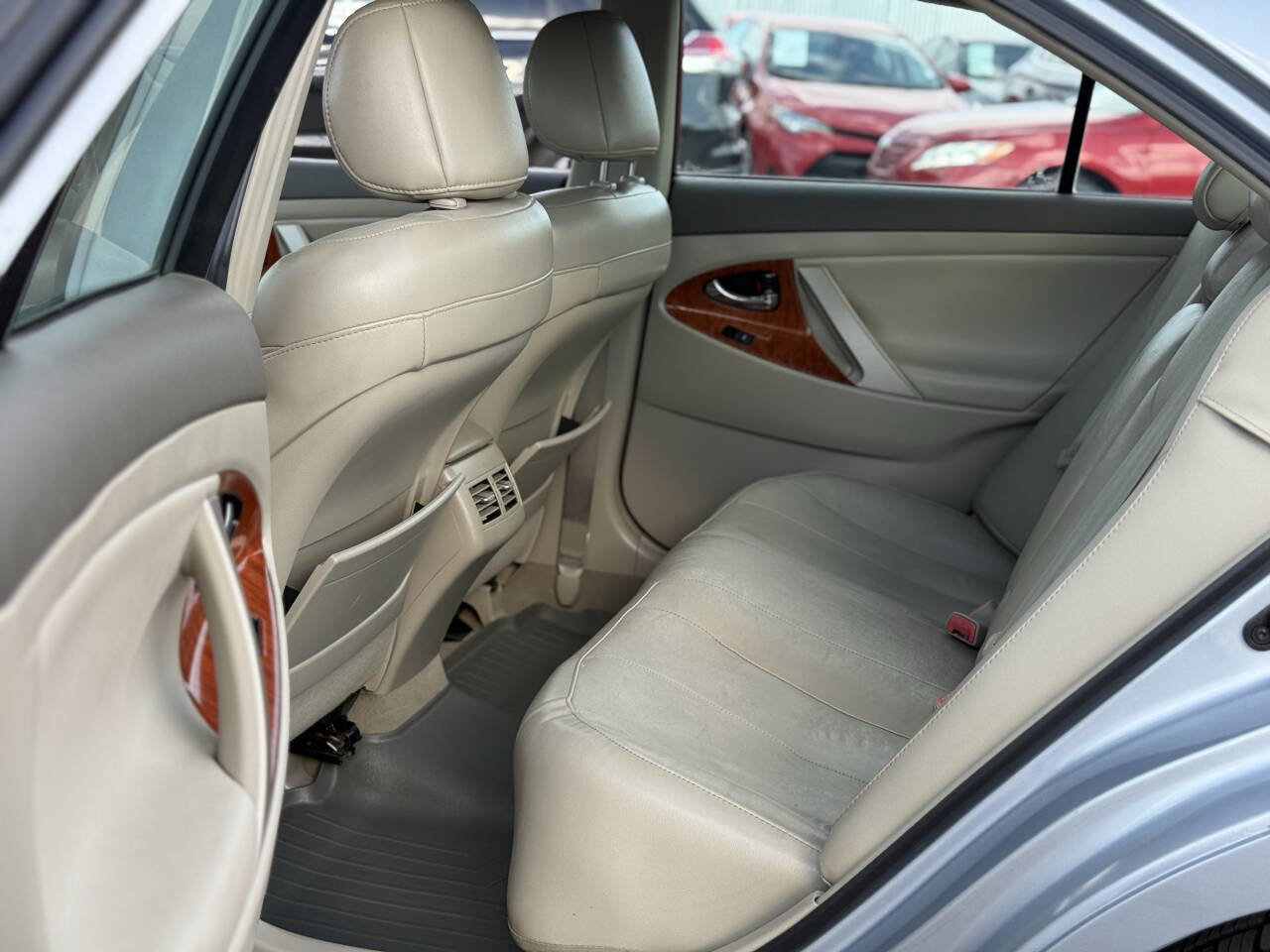 Used 2011 Toyota Camry Hybrid image 12