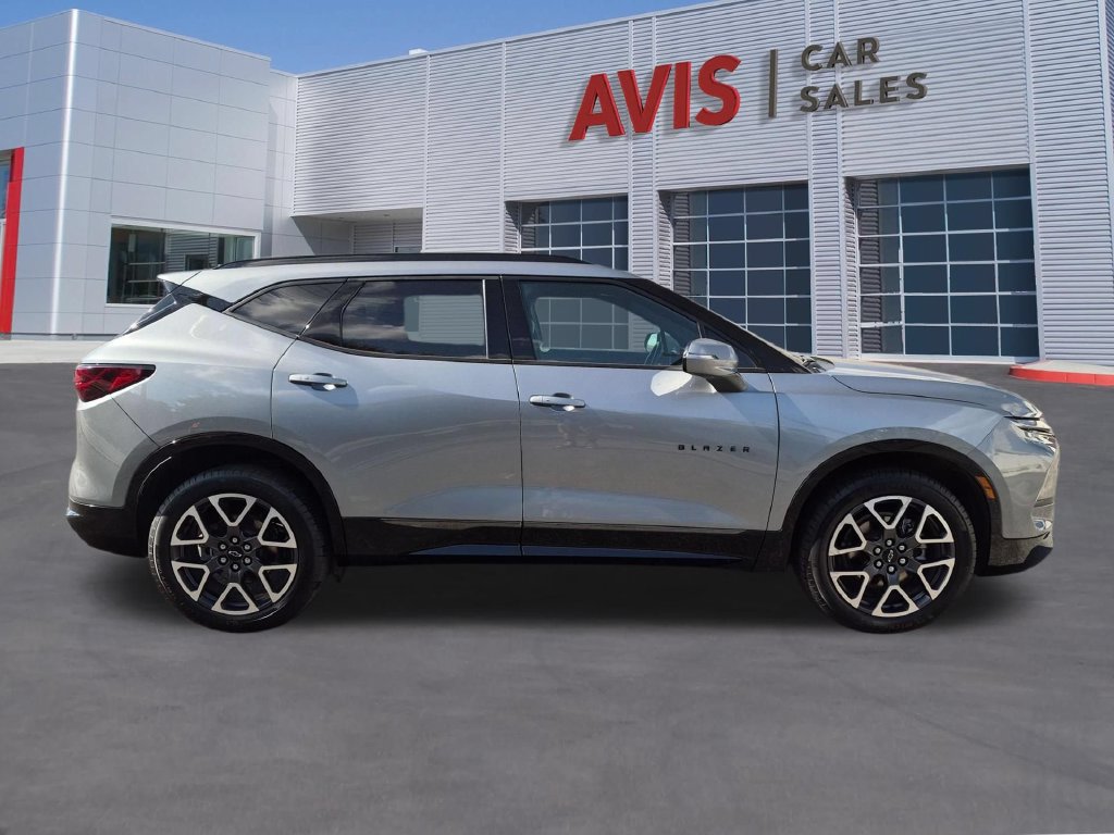 Used 2025 Chevrolet Blazer RS FWD image 5