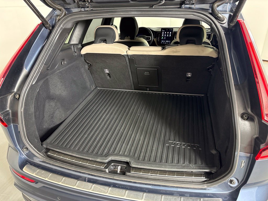 Used 2026 Volvo XC60 B5 Plus AWD/4WD image 21