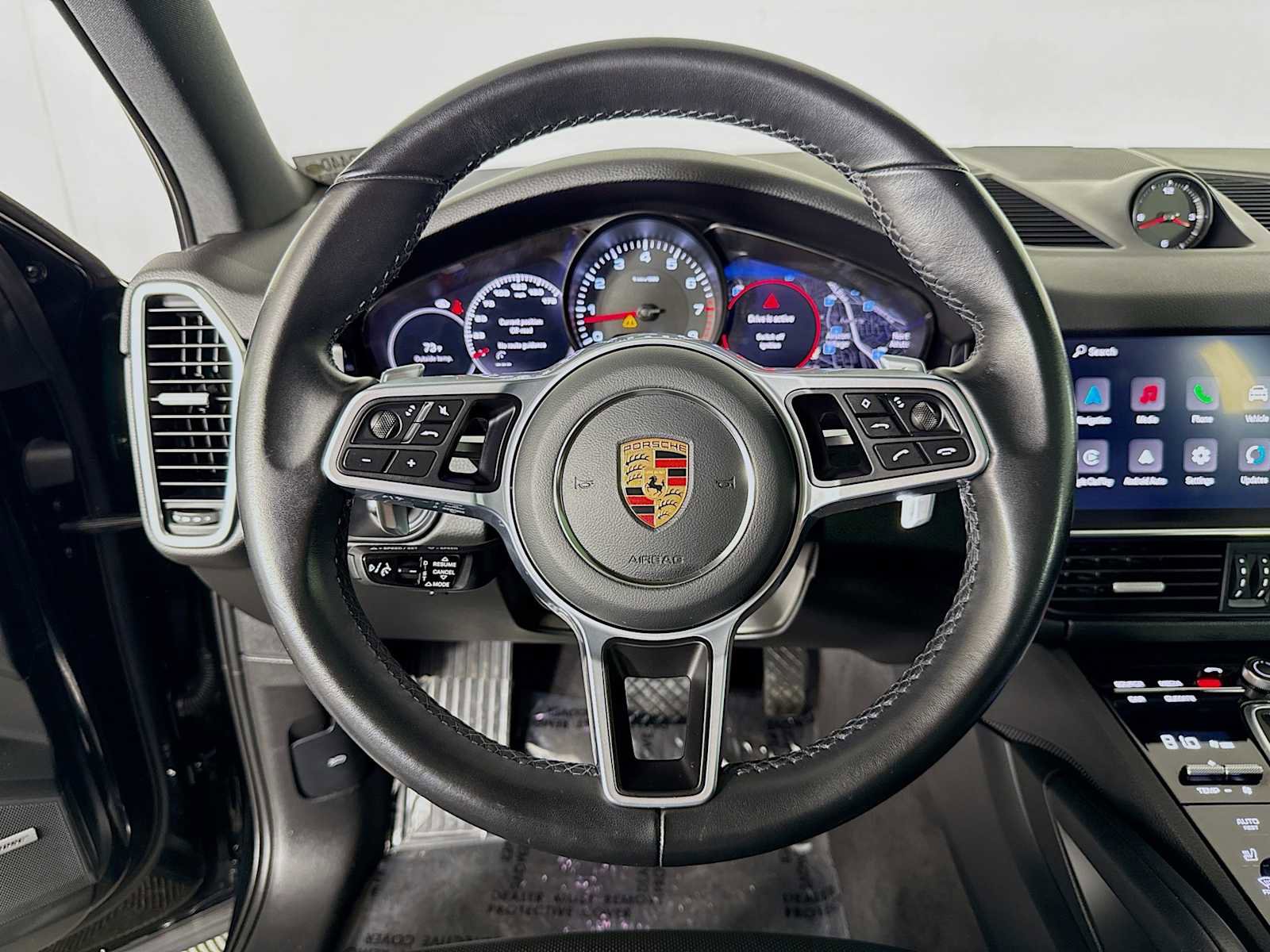 Used 2022 Porsche Cayenne image 12