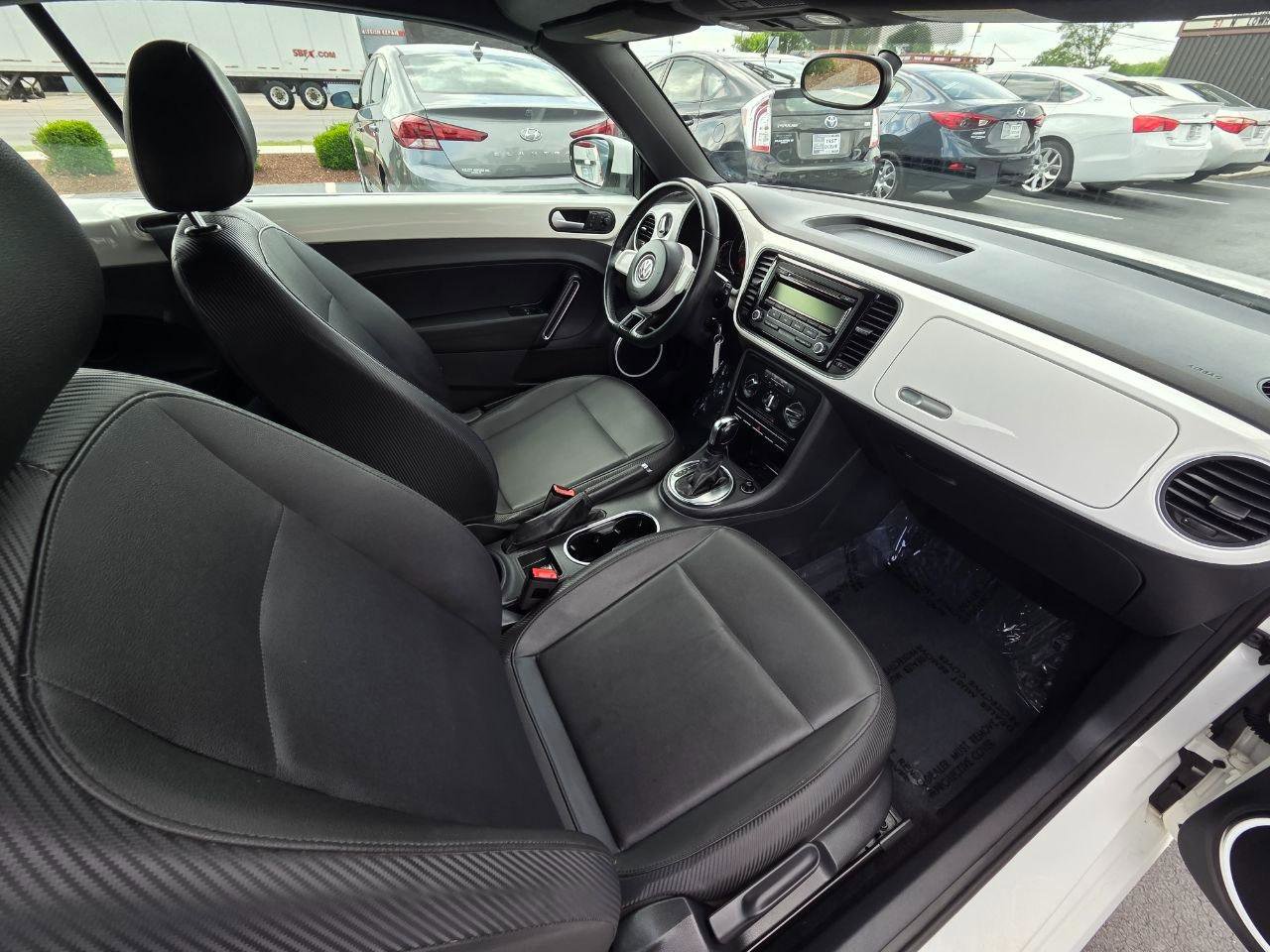 Used 2013 Volkswagen Beetle 2.5 FWD image 19