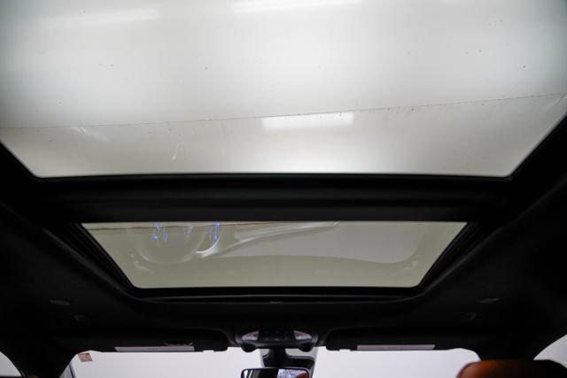 Used 2025 Chrysler Pacifica Pinnacle image 21