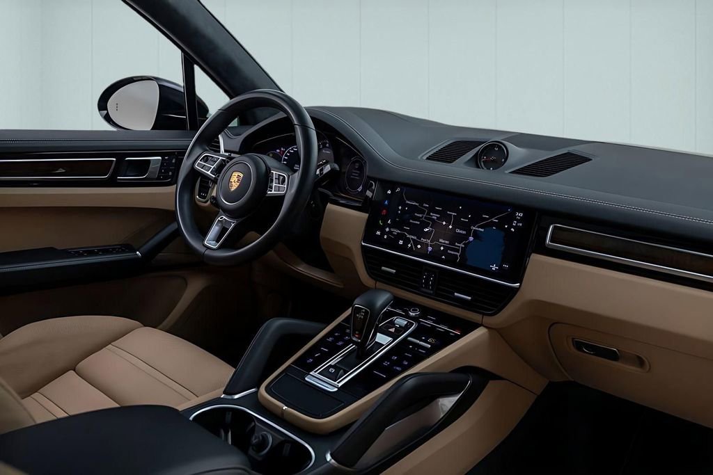 Used 2022 Porsche Cayenne Turbo image 27