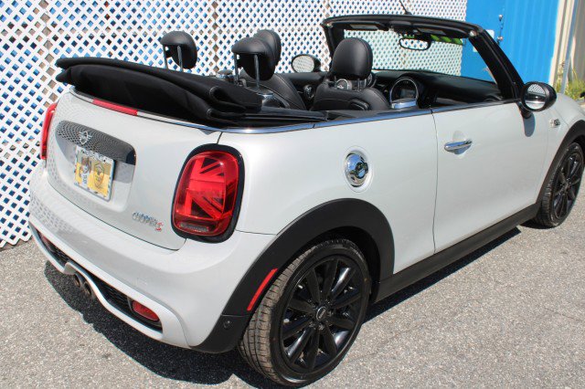 Used 2019 MINI Cooper S w/ Premium Package image 5