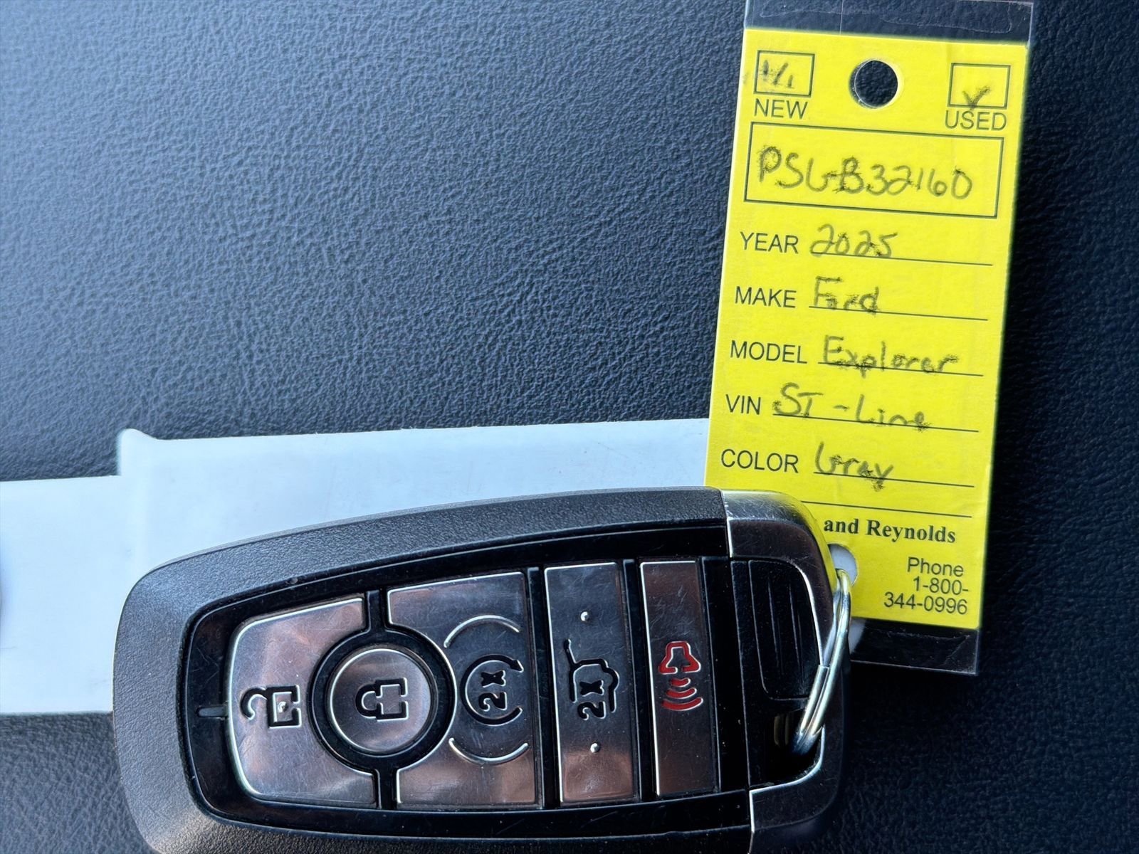Used 2025 Ford Explorer ST-Line AWD/4WD image 40