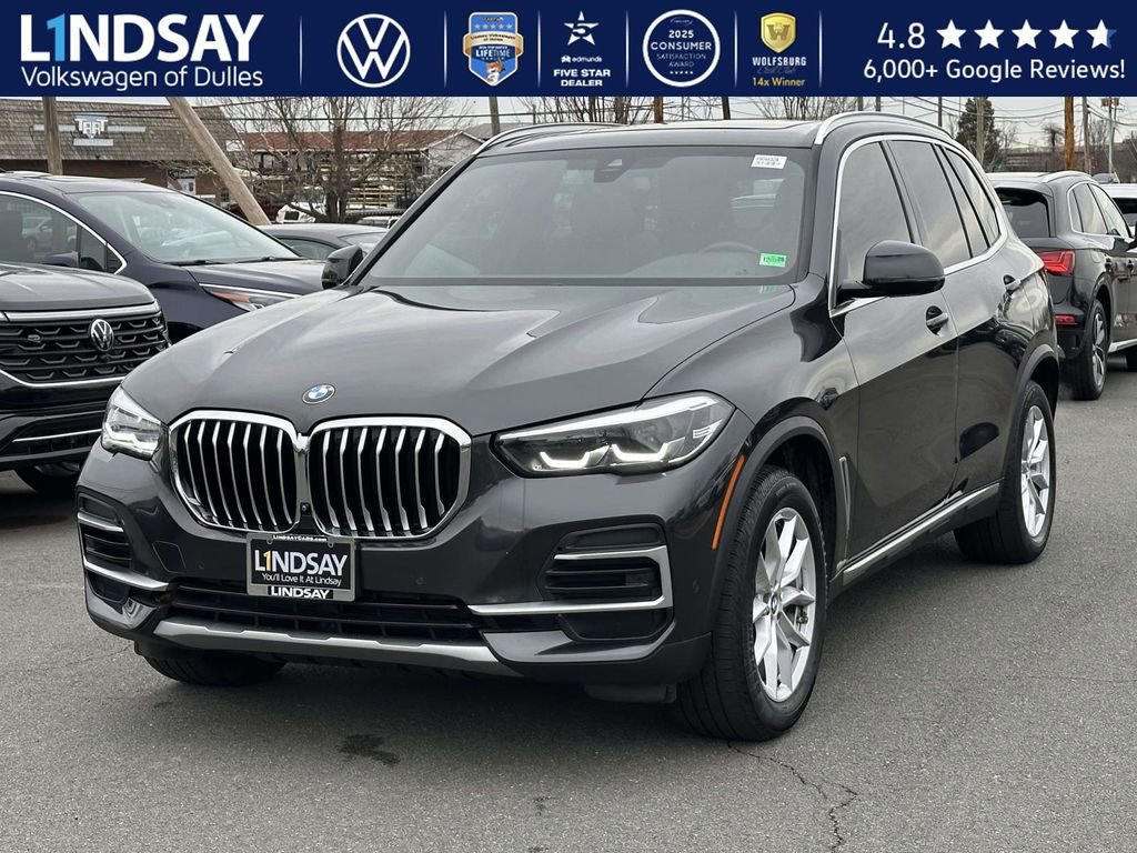 Used 2023 BMW X5 xDrive40i w/ Parking Assistance Package image 3