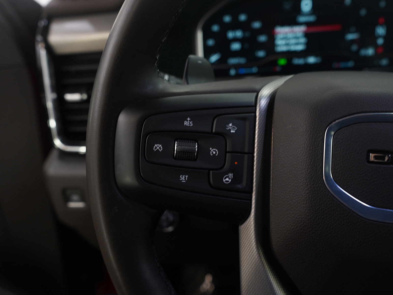 Used 2024 GMC Sierra 1500 Denali image 19