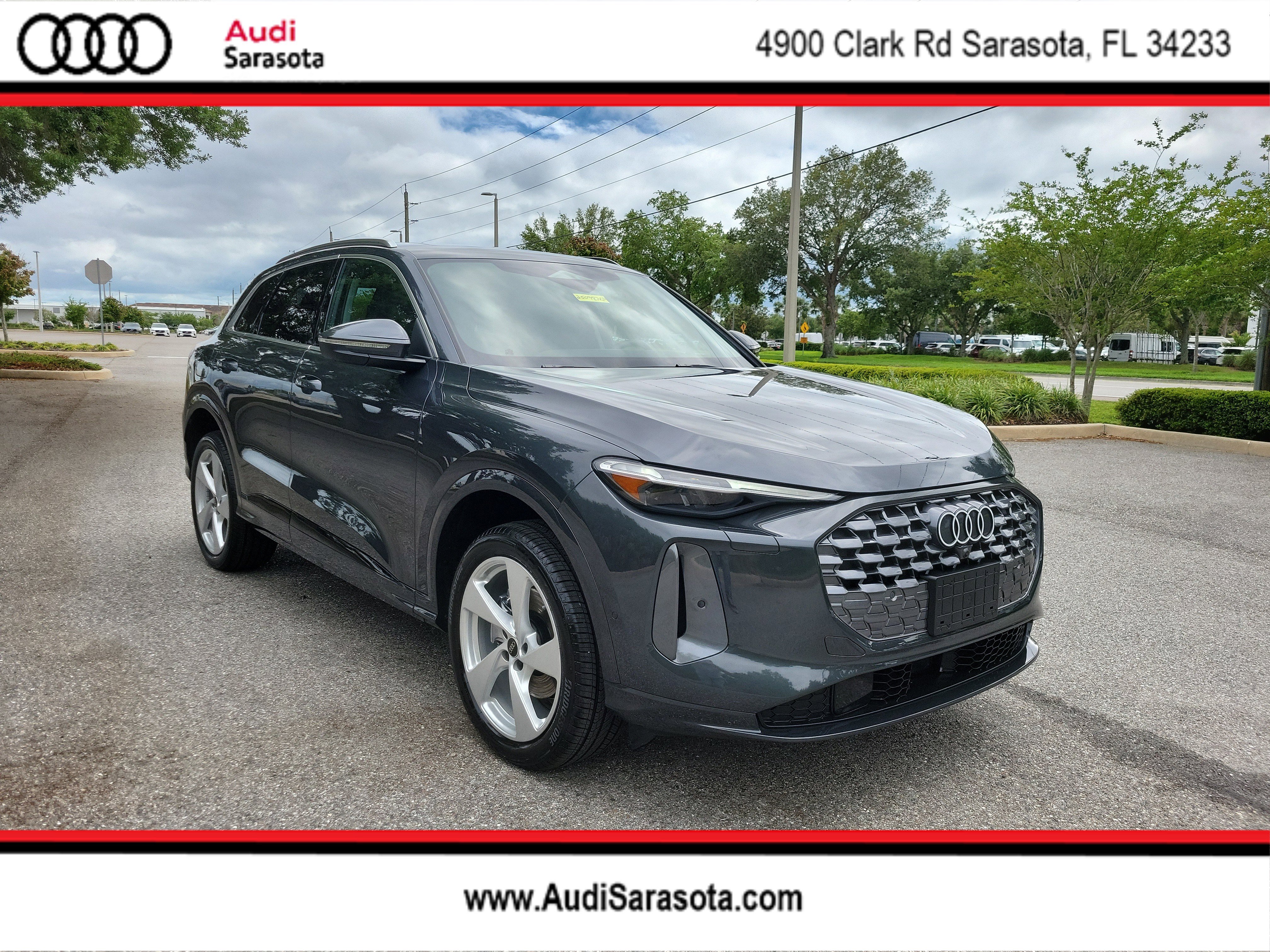 Certified 2025 Audi Q5 Premium Plus w/ Premium Plus image 1