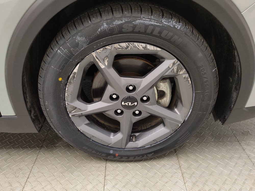 Used 2025 Kia K4 FWD image 31