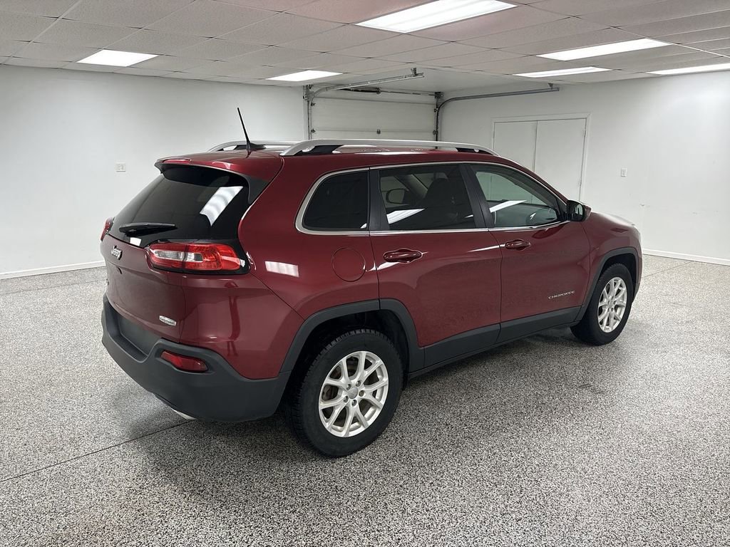 Used 2017 Jeep Cherokee Latitude w/ Cold Weather Group image 8