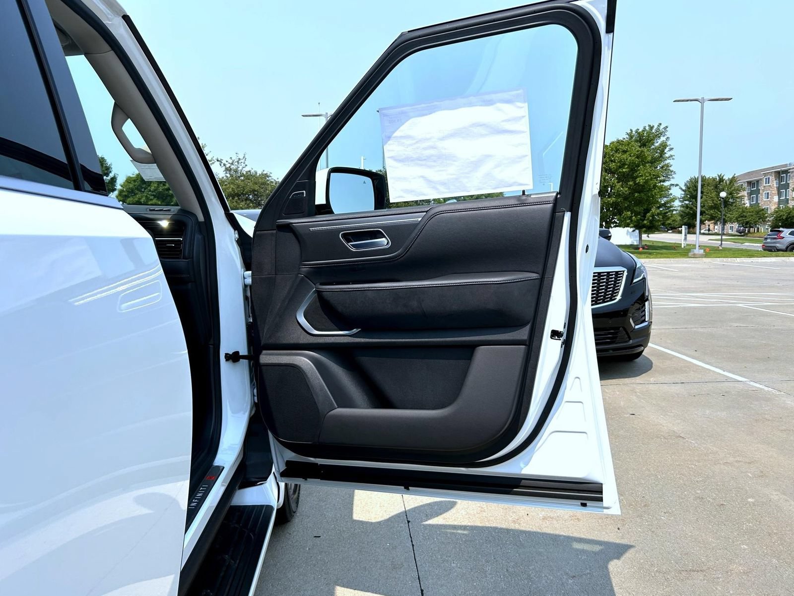New 2027 INFINITI QX80 Luxe w/ Cargo Package AWD/4WD image 16