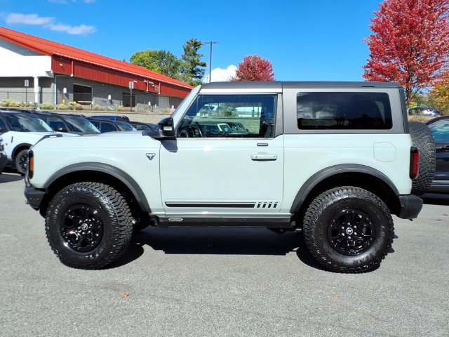Used 2021 Ford Bronco First Edition AWD/4WD image 2
