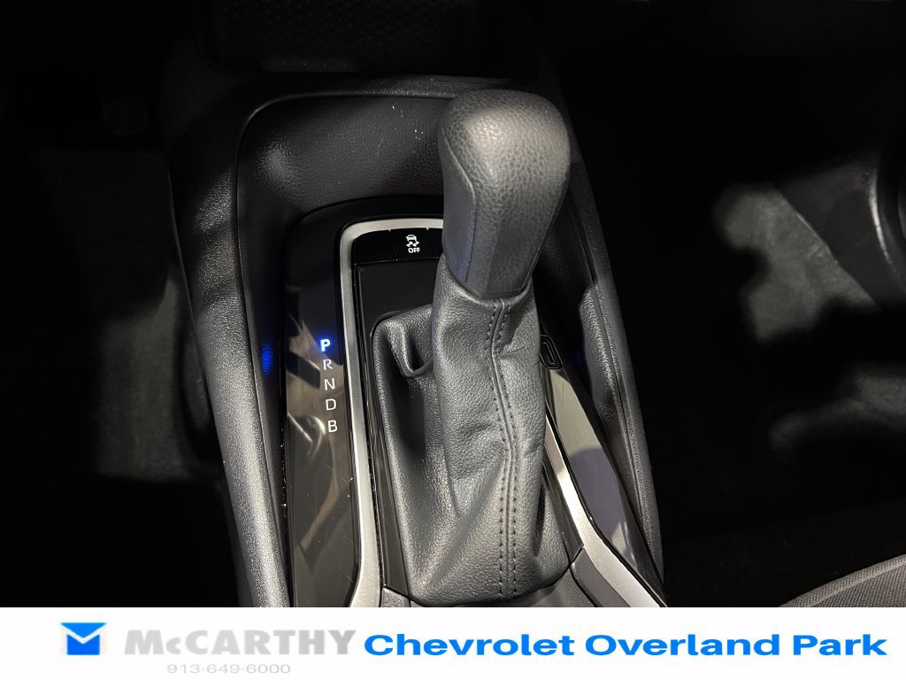 Used 2025 Toyota Corolla LE FWD image 16