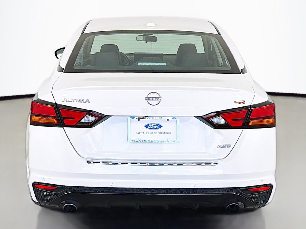 Used 2023 Nissan Altima 2.5 SR w/ SR Premium Package AWD/4WD image 11