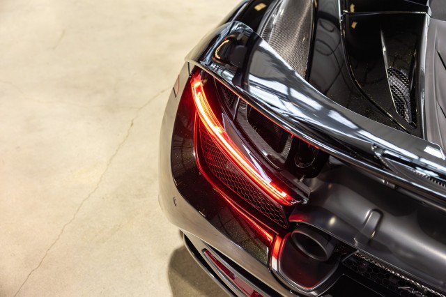 Used 2020 McLaren 720S Spider RWD image 33