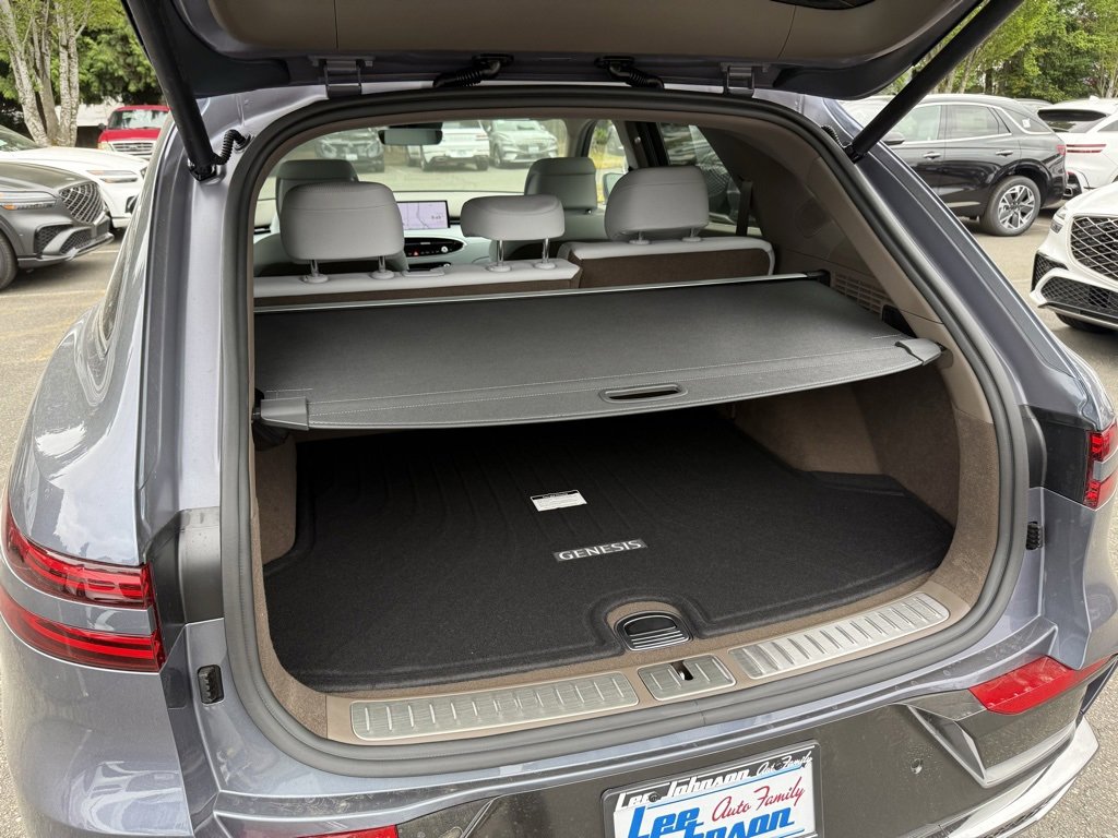 Used 2026 Genesis GV70 2.5T Advanced image 13