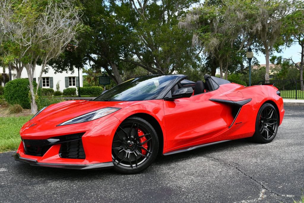 Used 2023 Chevrolet Corvette Z06 w/ Stealth Interior Trim Package RWD image 20