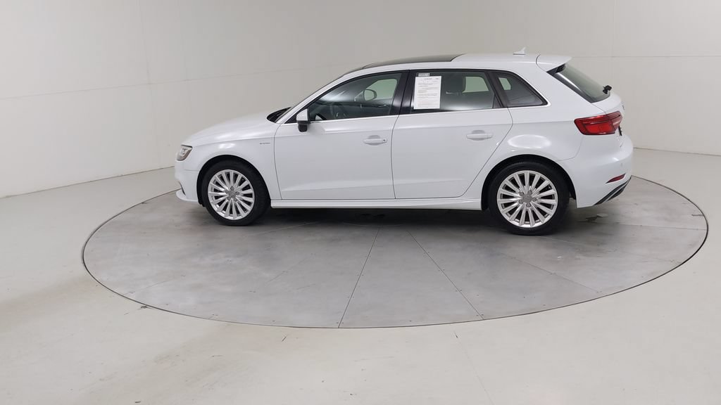 Used 2018 Audi A3 e-tron Prestige w/ Prestige Package FWD image 18