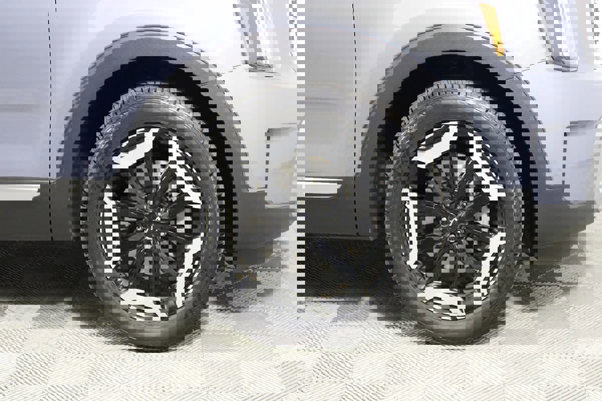 Used 2023 Kia Telluride S image 21