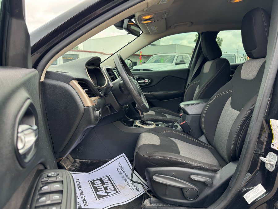 Used 2014 Jeep Cherokee Sport FWD image 15