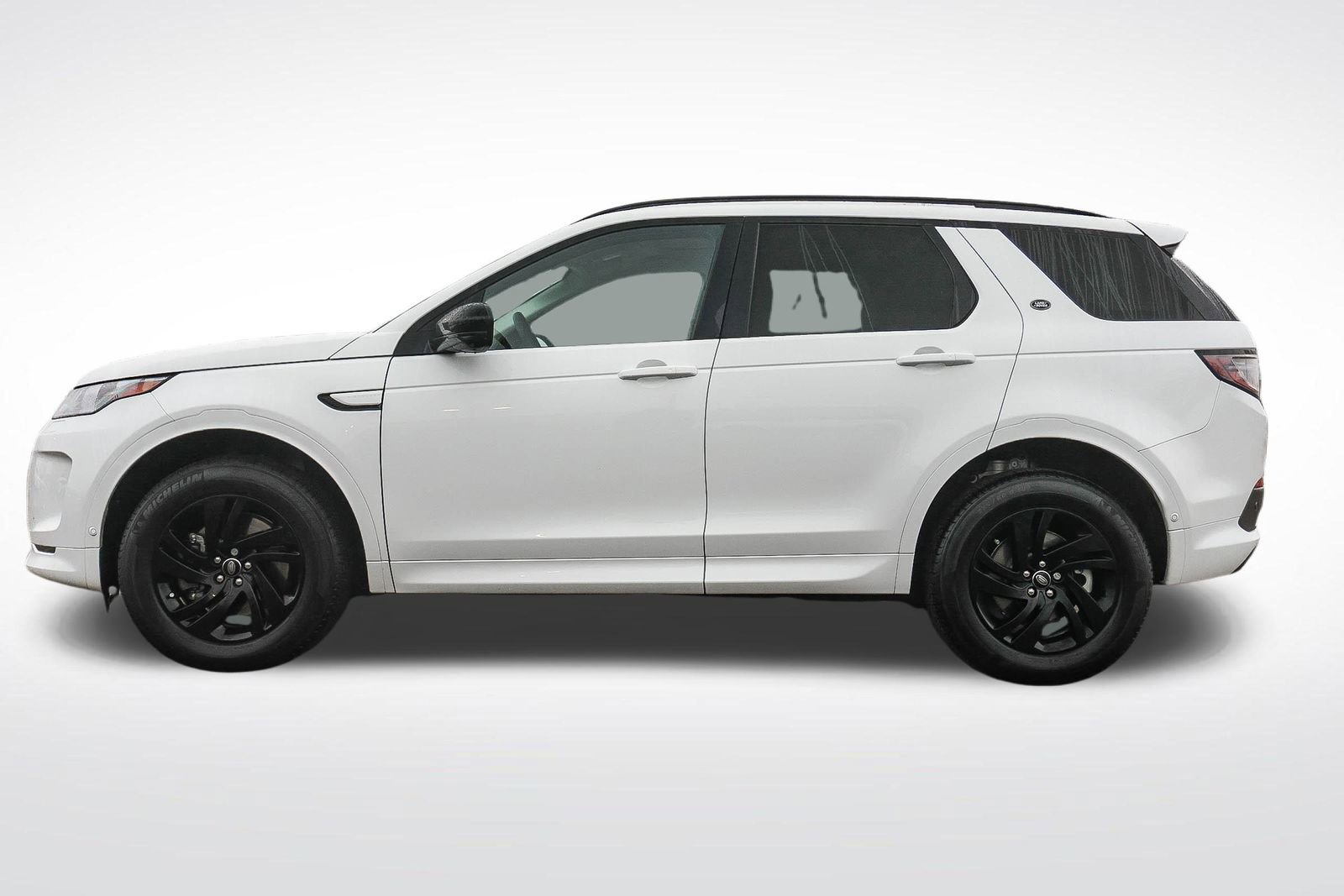 Used 2025 Land Rover Discovery Sport S image 8