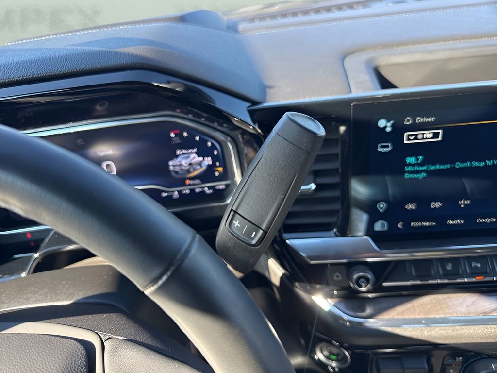 Used 2024 Chevrolet Silverado 2500 LTZ w/ LTZ Premium Package image 18