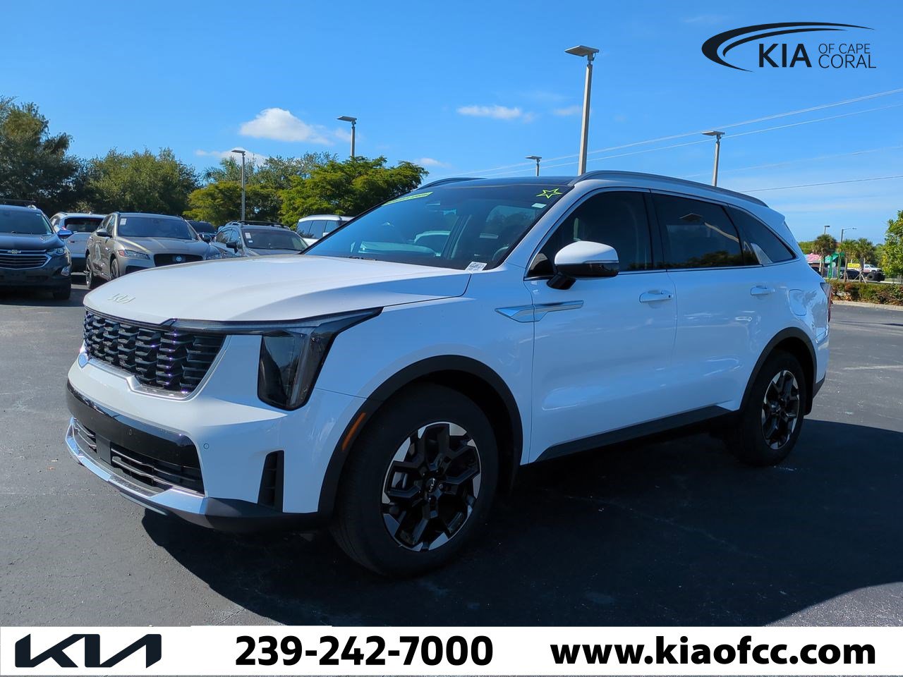 Used 2025 Kia Sorento S w/ Panoramic Sunroof Package image 9